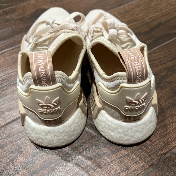 Adidas shoes - Picture 8 of 16